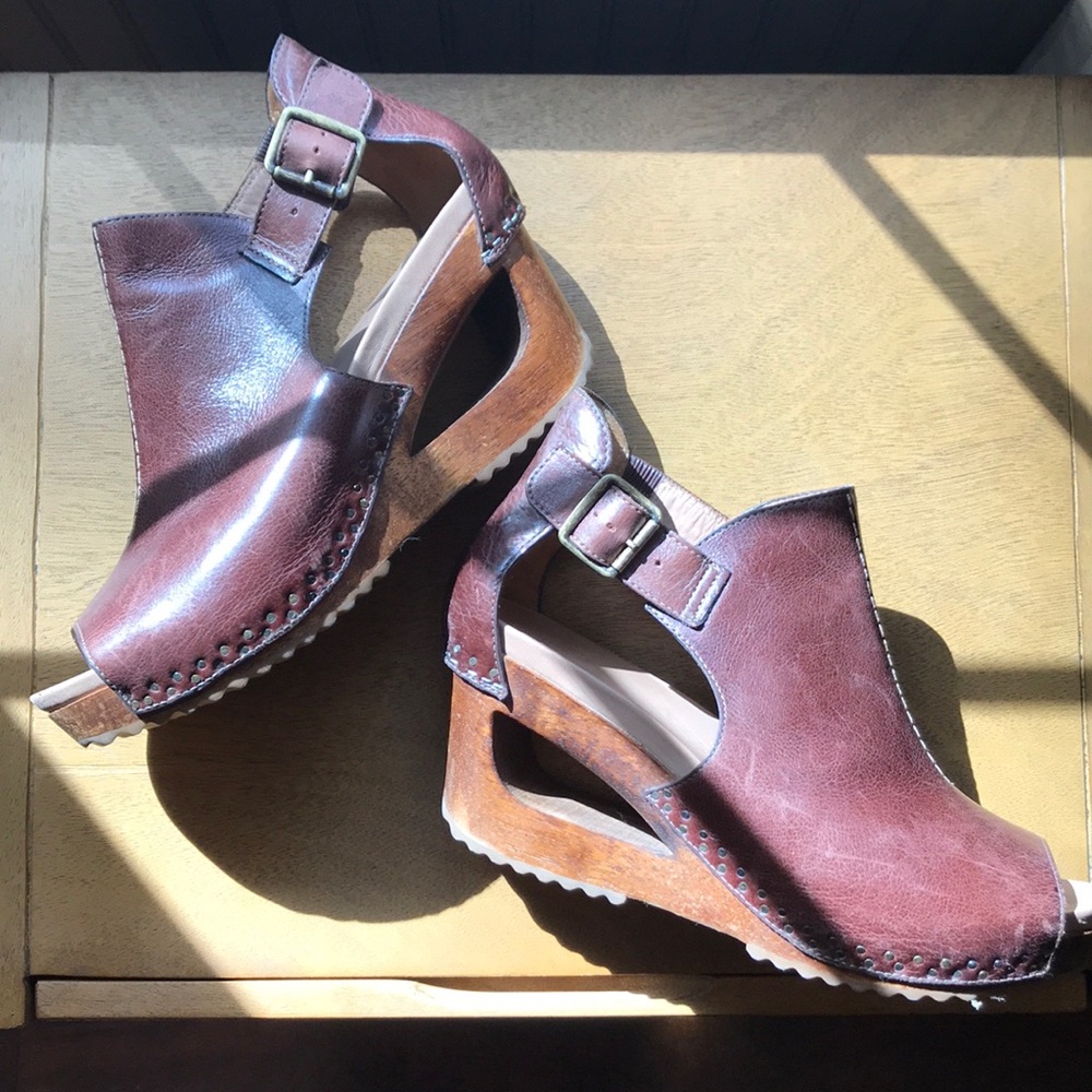 Dansko Sandals- handcrafted in Brazil